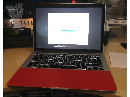 PoulaTo: Apple MacBook Pro 
